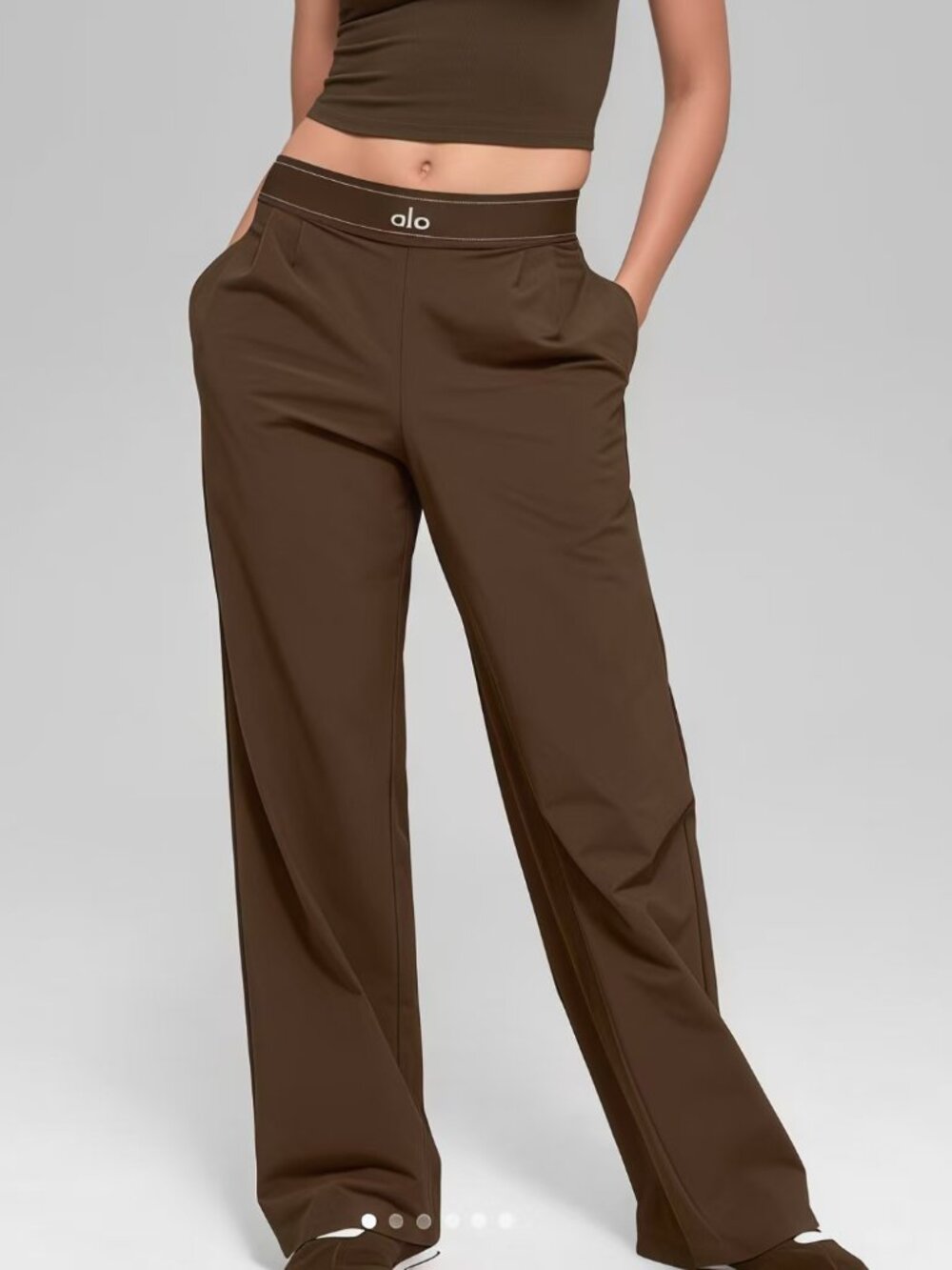 NWT Espresso Alo Yoga Suit Up Trouser (Regular)🤎Fashion and Versatile Staple🍩 - Picture 4 of 8